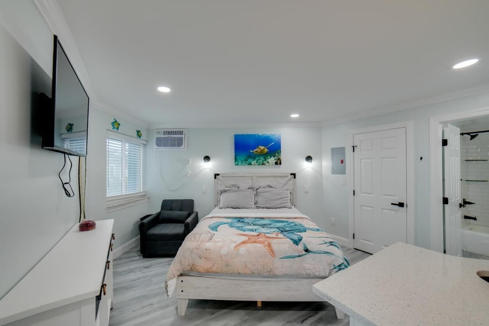 2 Block to Beach & Boardwalk! Wildwood Studio Apartment in Wildwood