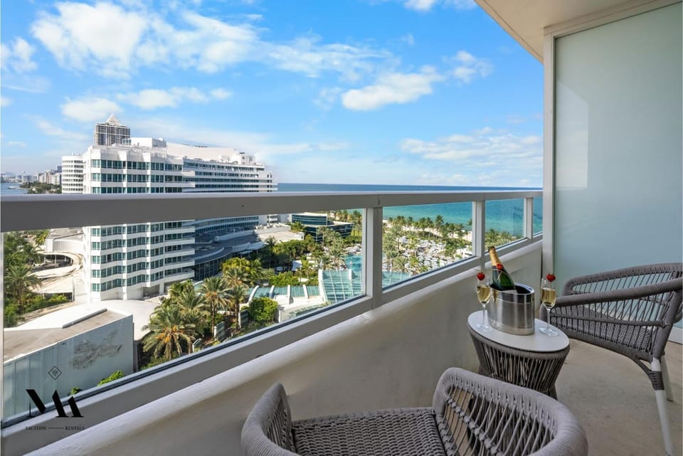 FontaineBleau Ocean & Resort View with Balcony Apartment in Miami Beach