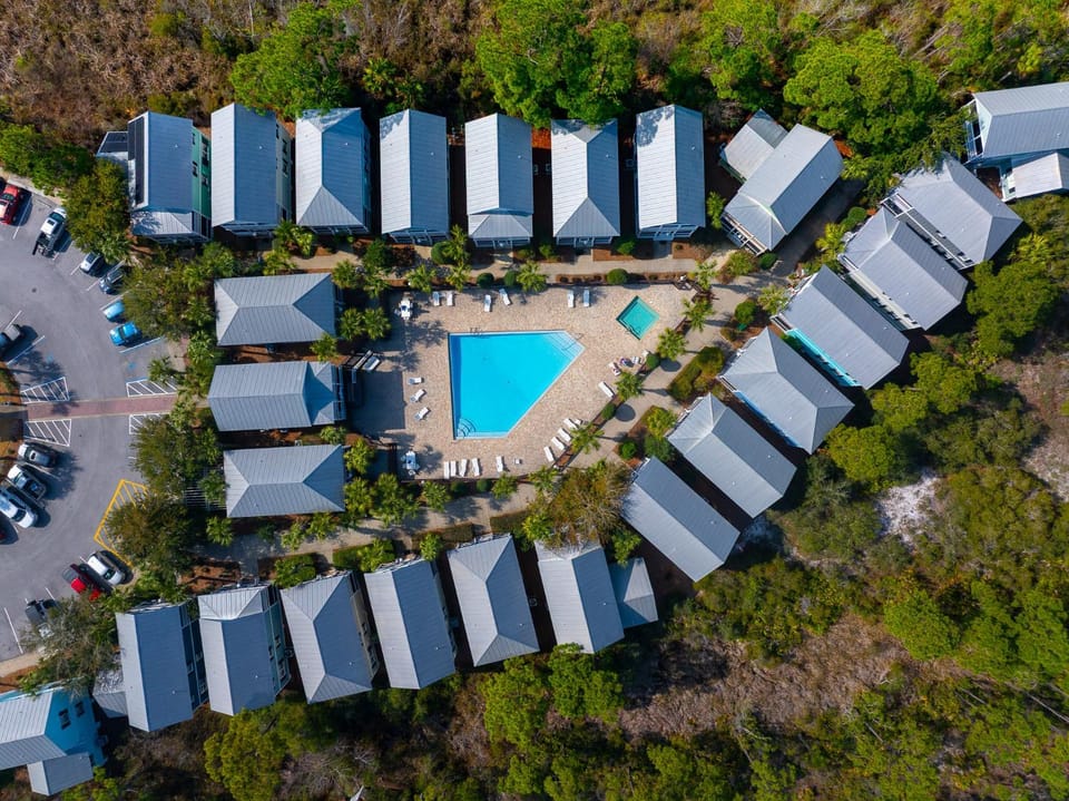 Barefoot Cottage B28 by Pristine Properties Vacation Rentals House in Florida