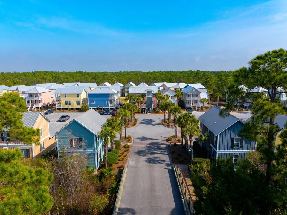 Barefoot Cottage B28 by Pristine Properties Vacation Rentals House in Florida