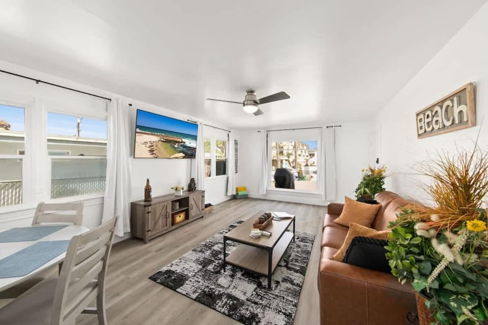 300 ft From Beach - Whole Compound 2 Units House in Carlsbad