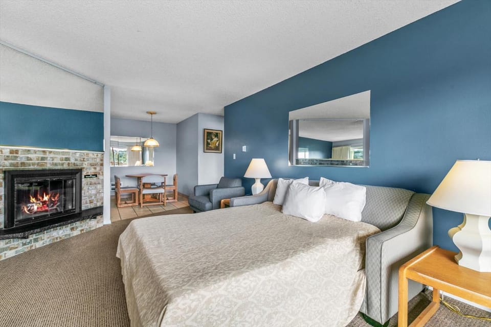 Family Suite for 6 with Kitchen House in Ocean Shores