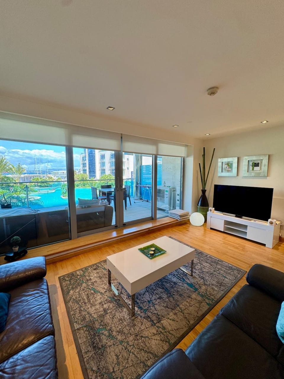 Lovely Ocean Village Apartment with Terrace Apartment in Gibraltar