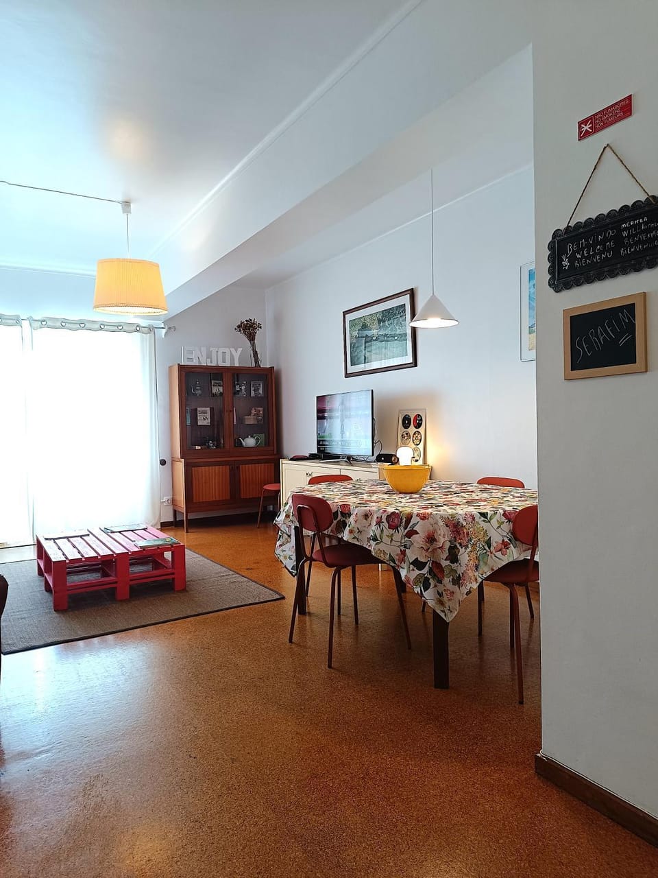 Communal lounge/ TV room