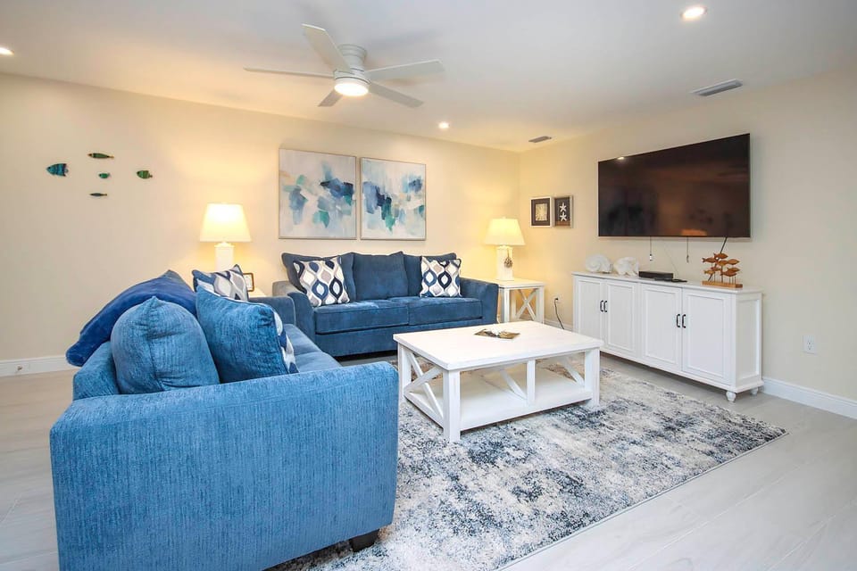 Sanibel Arms West H2 House in Sanibel Island