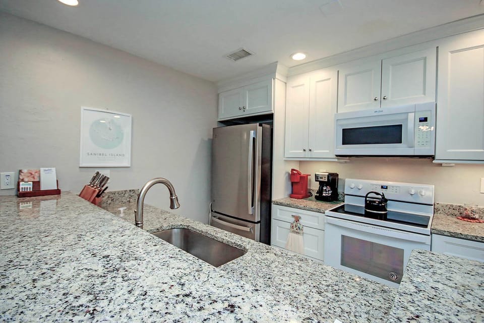 Sanibel Arms West H6 House in Sanibel Island
