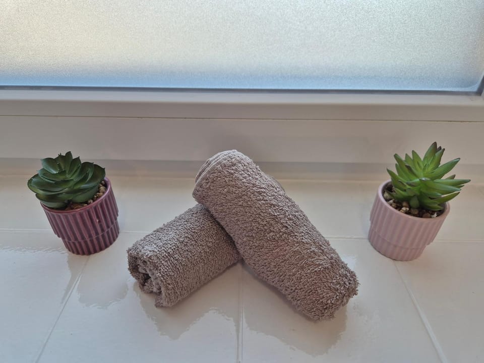 Bathroom, towels