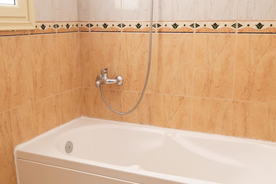 Shower, Bath