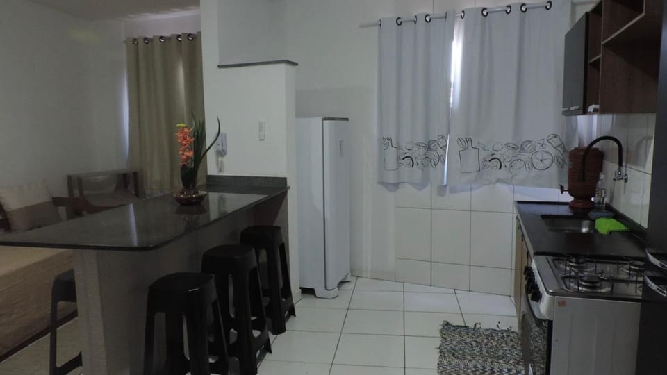 Kitchen or kitchenette, Dining area, oven, stove