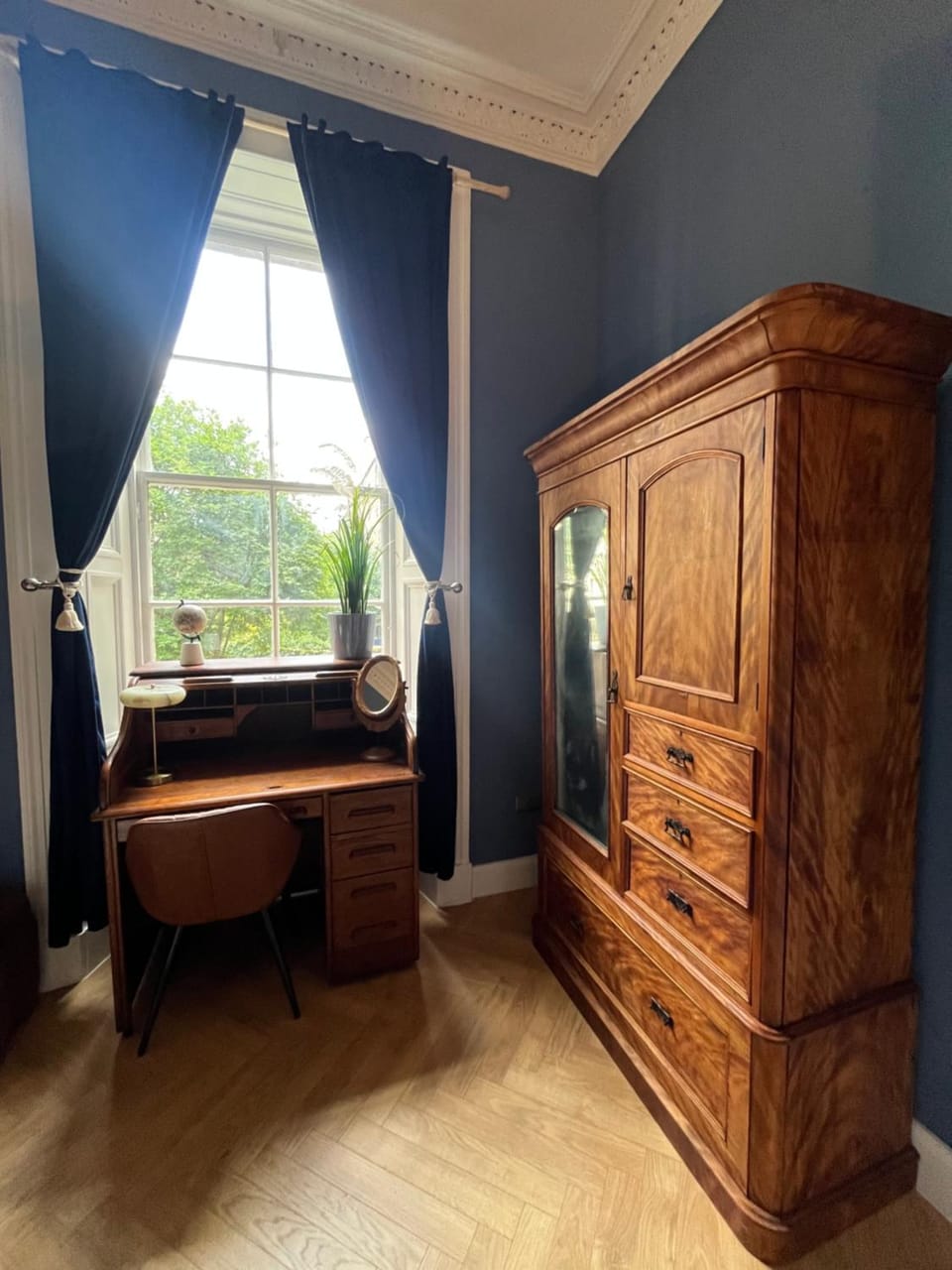 Decorative detail, wardrobe
