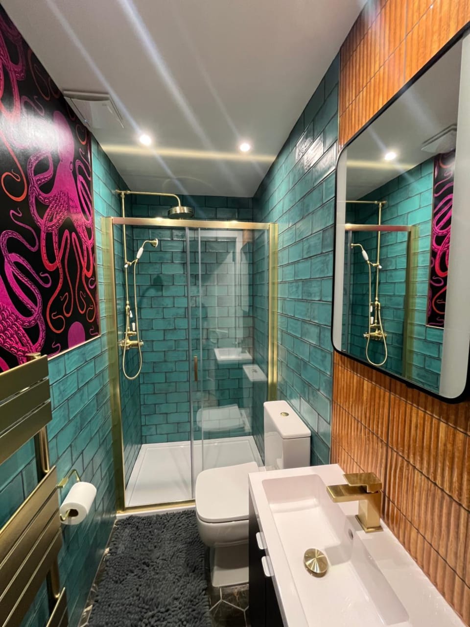 Shower, Toilet, Bathroom, Bath