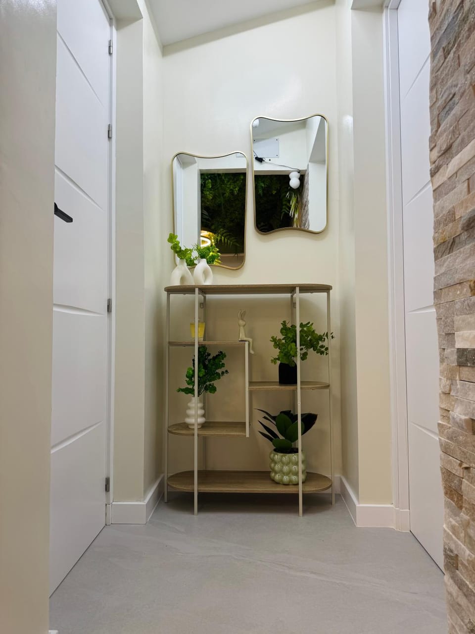 Habitación Buhardilla con Baño Privado y Acceso Autónomo , ideal para Descansar Bed and Breakfast in Community of Madrid
