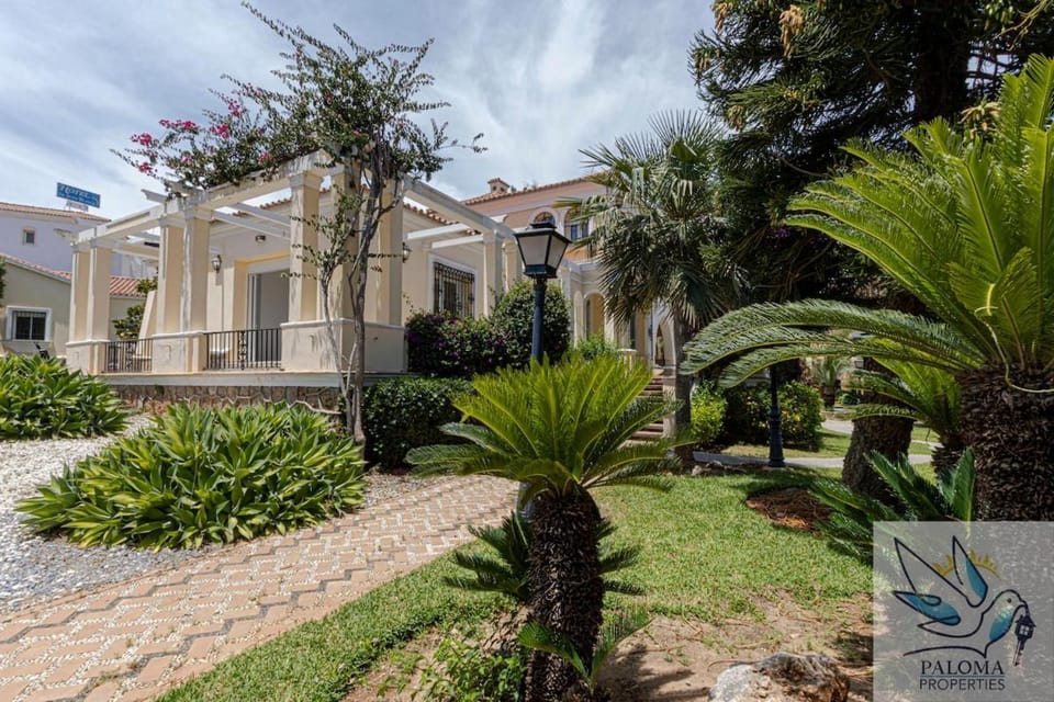 Villa Máxima Privacidad y Lujo con vistas al mar Villa in Torremolinos
