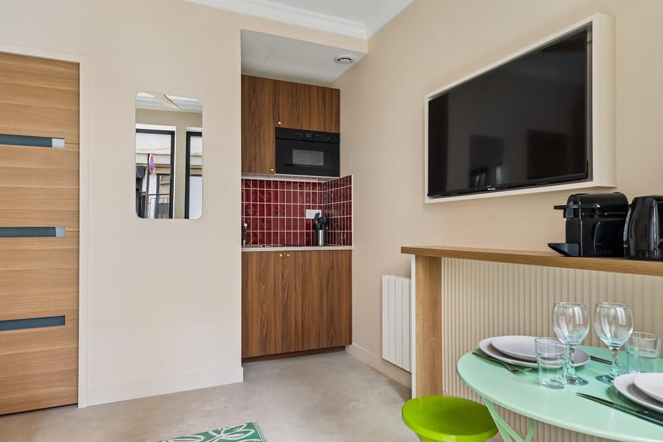 Charming Studio 2P near Marais-Bastille Apartment in Paris