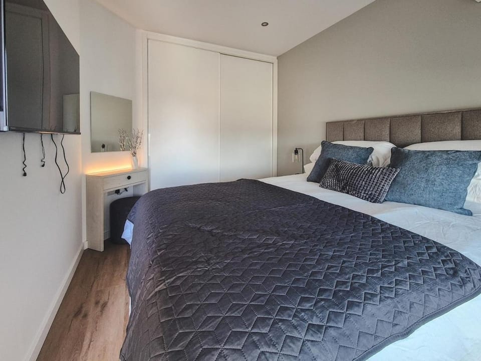 Stunning Stylish Executive Studio Perfect Getaway Apartment in Gibraltar