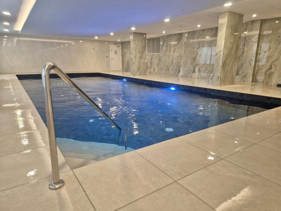 Stunning Stylish Executive Studio Perfect Getaway Apartment in Gibraltar
