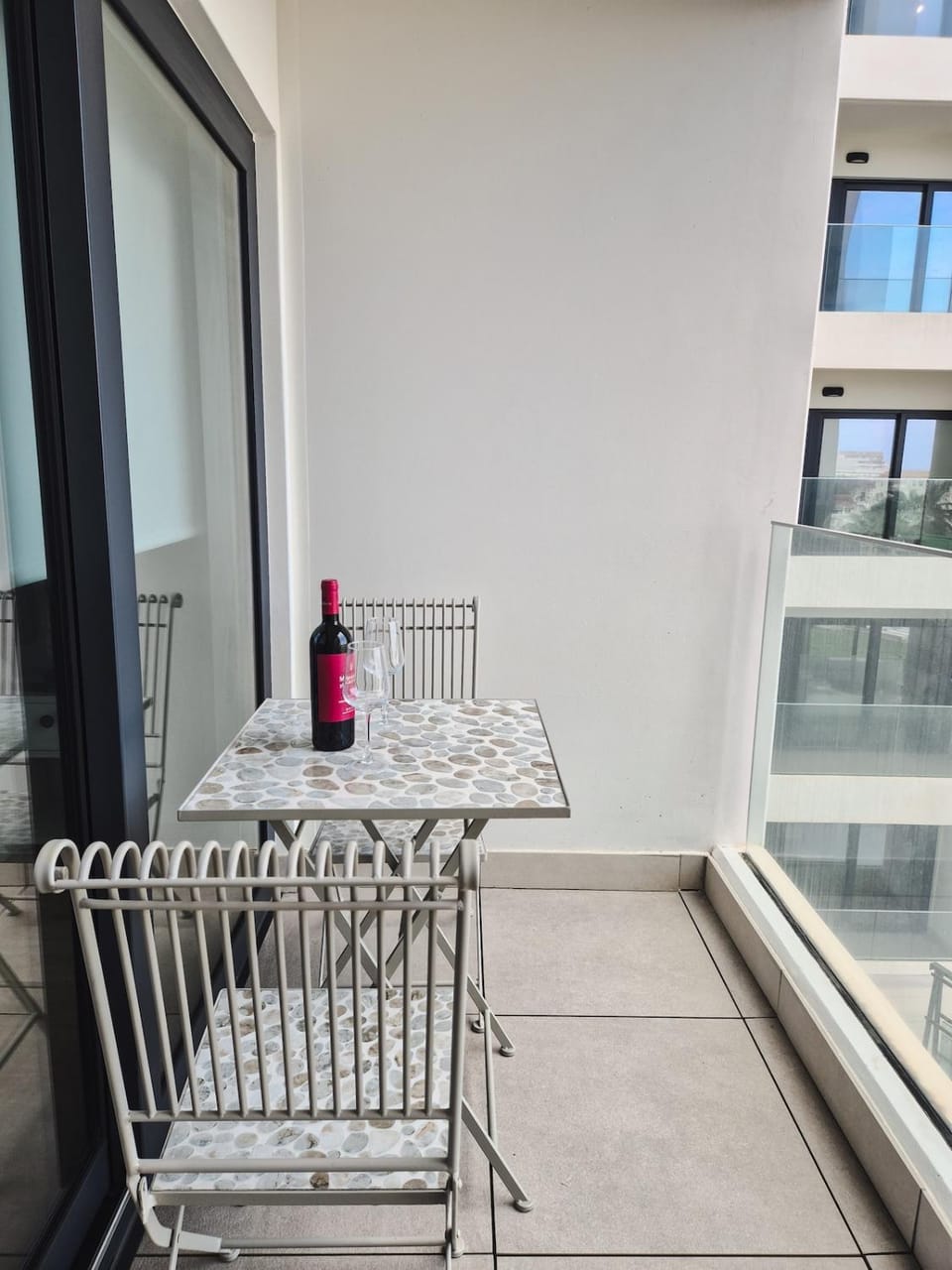 Stunning Stylish Executive Studio Perfect Getaway Apartment in Gibraltar