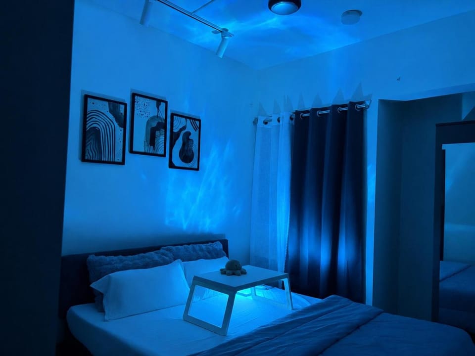 Greyflix Heaven 23 - 10 mins drive - Viviana Korum Apartment in Thane