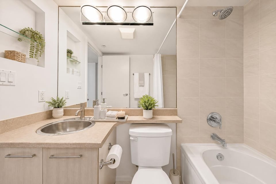 2BR Vancouver City Stay Minutes from FIFA 2026 at BC Place Apartment in Vancouver
