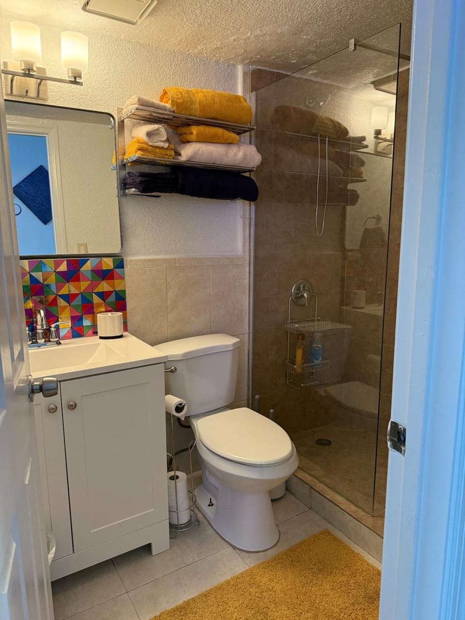 South Beach Funky Love Shack, Free Parking Apartment in Miami Beach