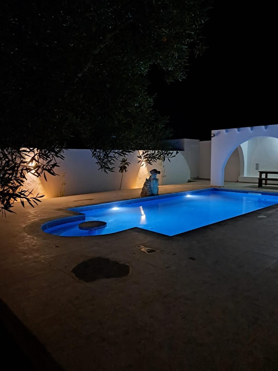 Swimming pool