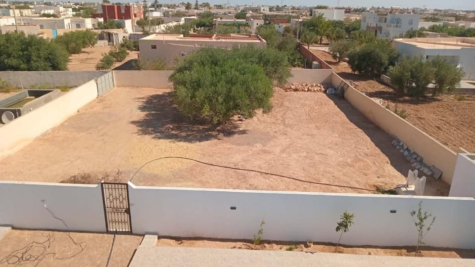 Property building, Bird's eye view