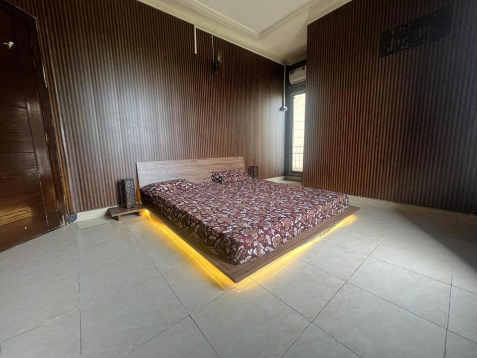 1,2,3,4 Retreat modern furnished house apartments-Dominion Accommodation Apartment in Lahore