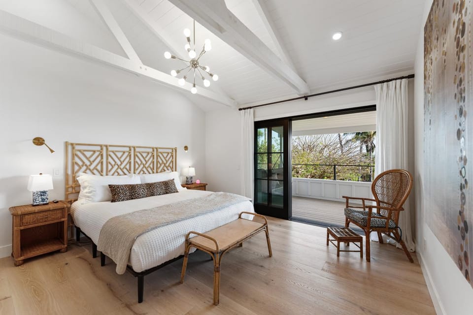 Luxury Wellness Home | 3BR + Jacuzzi House in Summerland