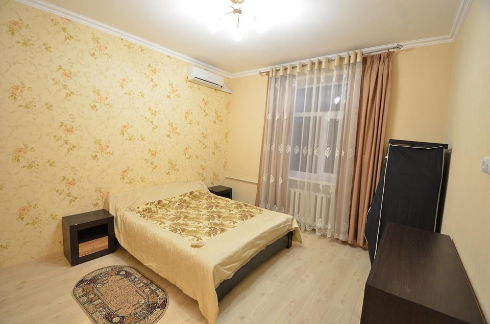 Photo of the whole room, Seating area, Bedroom