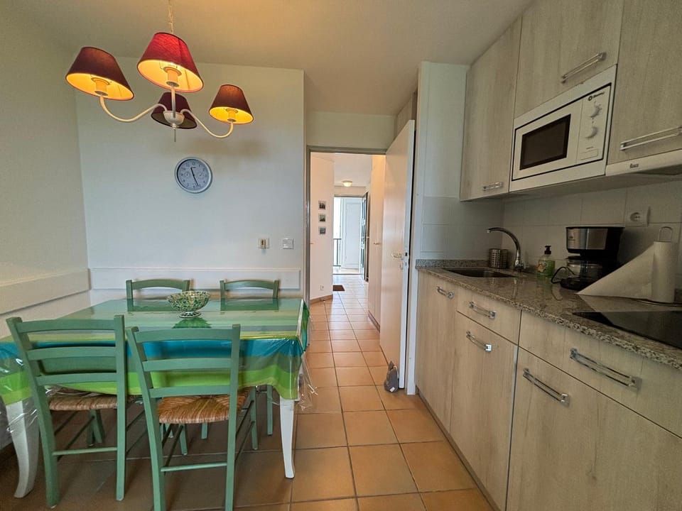 T2 avec piscine, vue mer - 4 pers. - FR-1-239-1163 Apartment in Urrugne