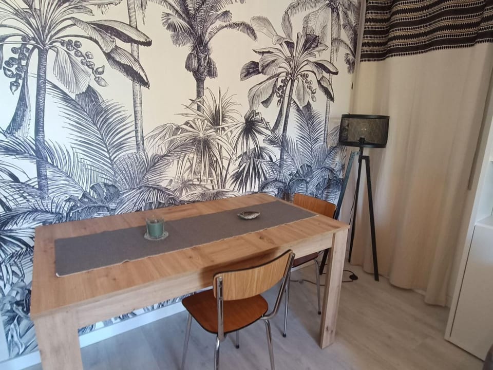 Appartement rez-de-jardin confortable - 4 pers. - FR-1-746-35 Apartment in Courseulles-sur-Mer