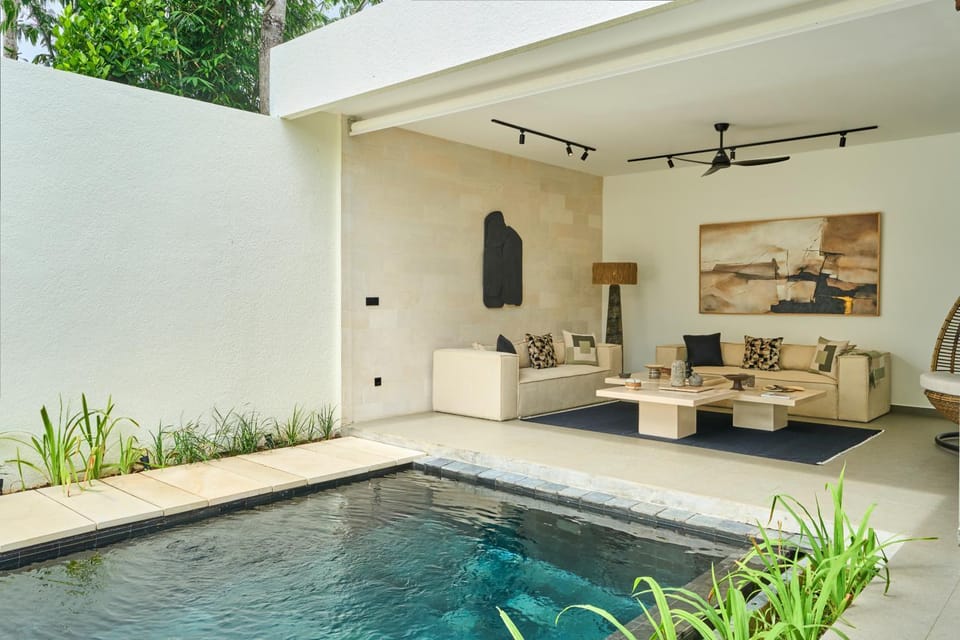 Living room, Swimming pool