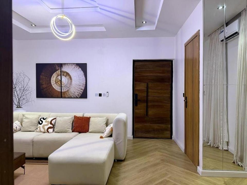 Brand New 2,1 Bedroom Serviced Apartment QQ Apartment in Lagos, Nigeria