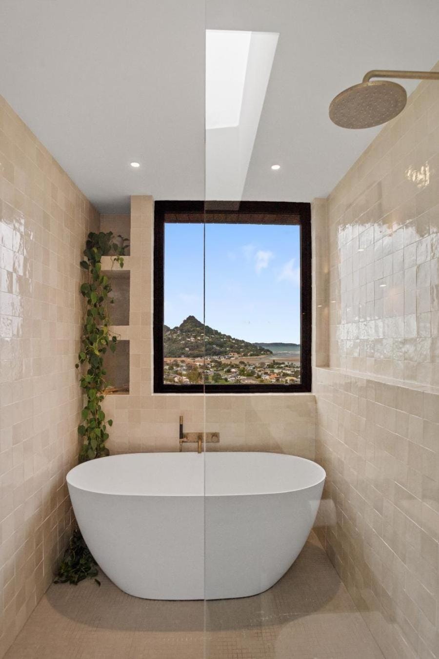 Shower, Bathroom, Mountain view, Sea view, Bath