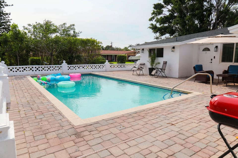 Balcony/Terrace, Swimming pool