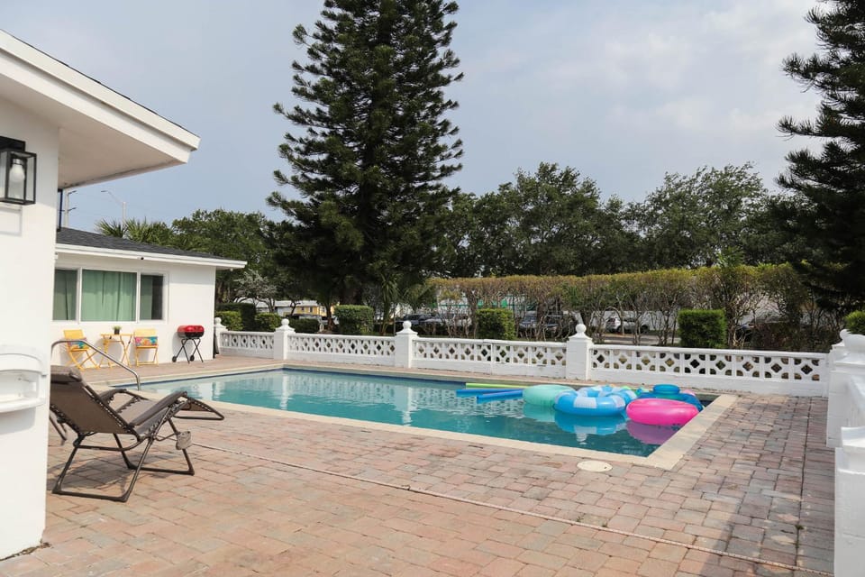 Balcony/Terrace, Swimming pool