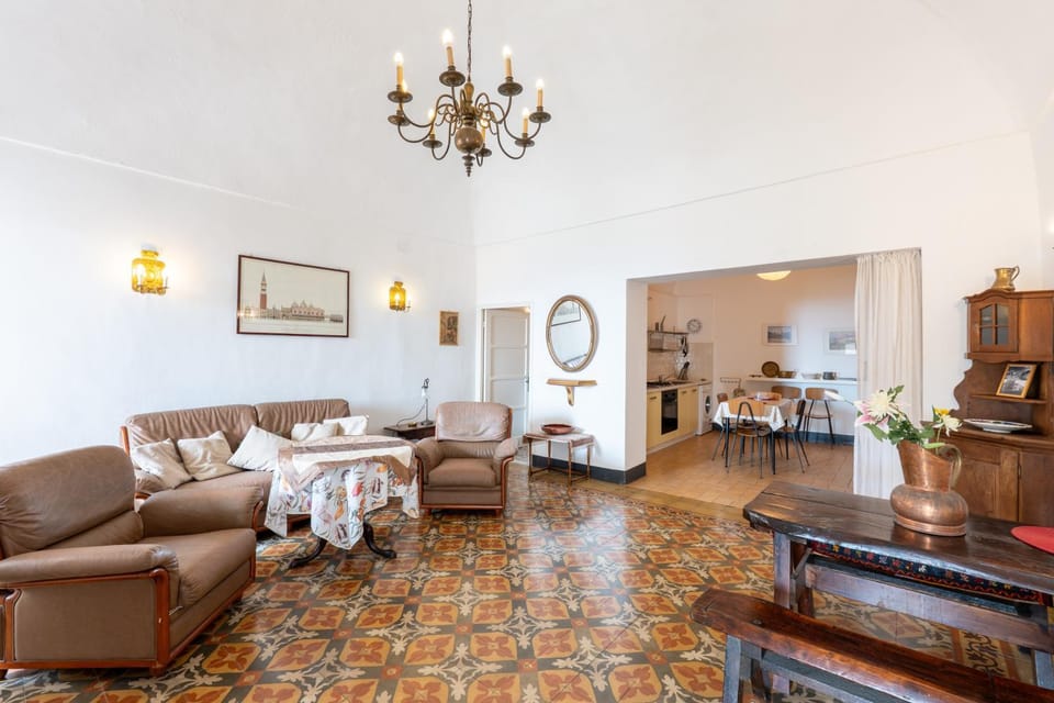 Living room, kitchen