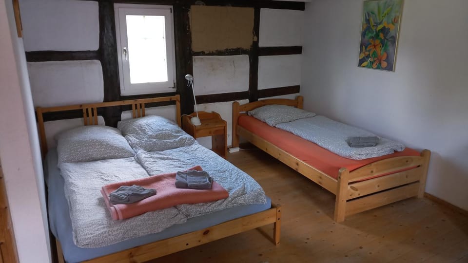 Ruhig Wohnen - einfache Wohnung auf dem Bauernhof Apartment in Thuringia, Germany