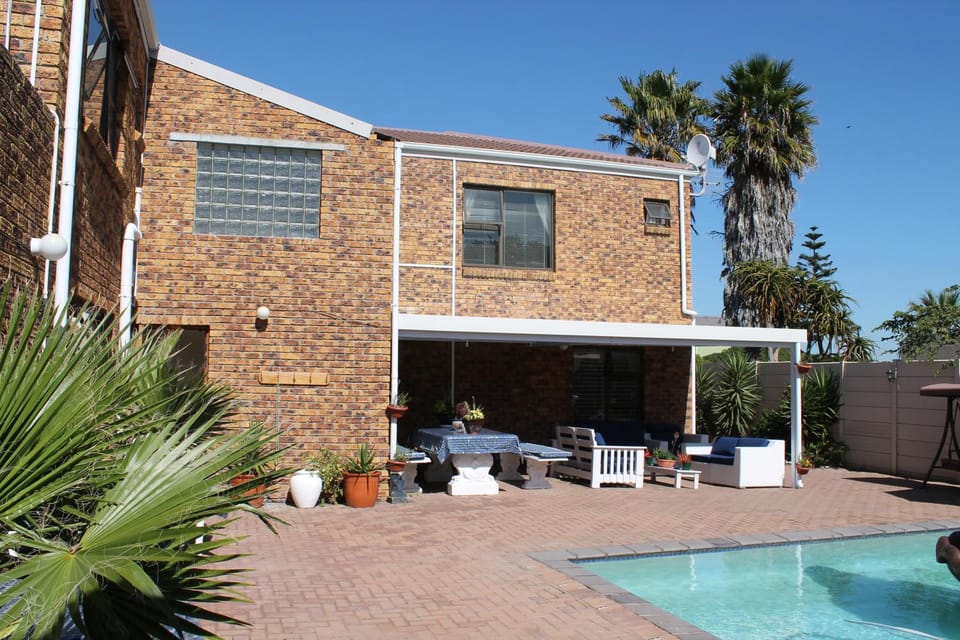 Property building, Area and facilities