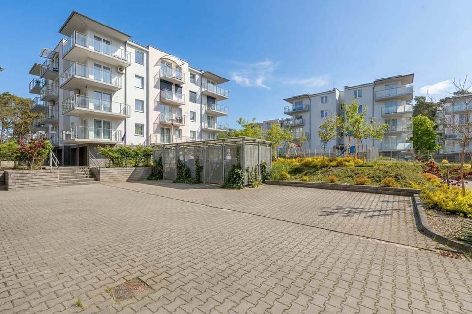 Property building, Neighbourhood