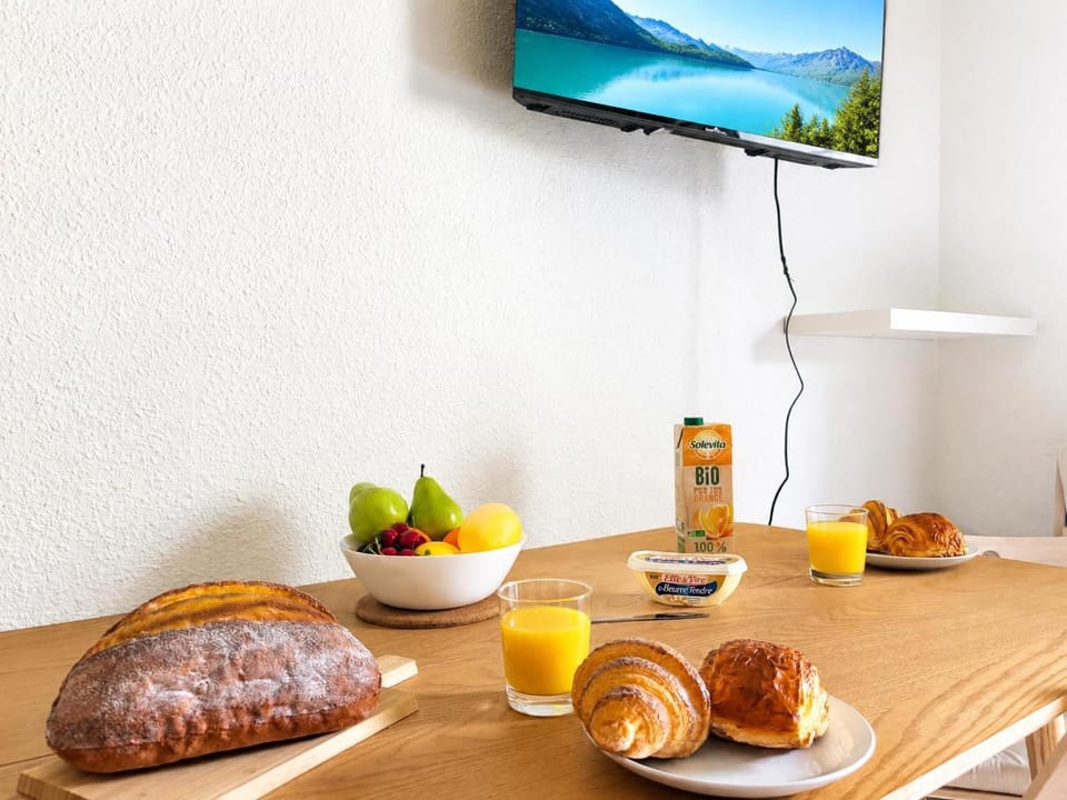 Day, TV and multimedia, Dining area, heating, internet