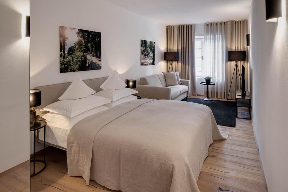 Bed, Photo of the whole room