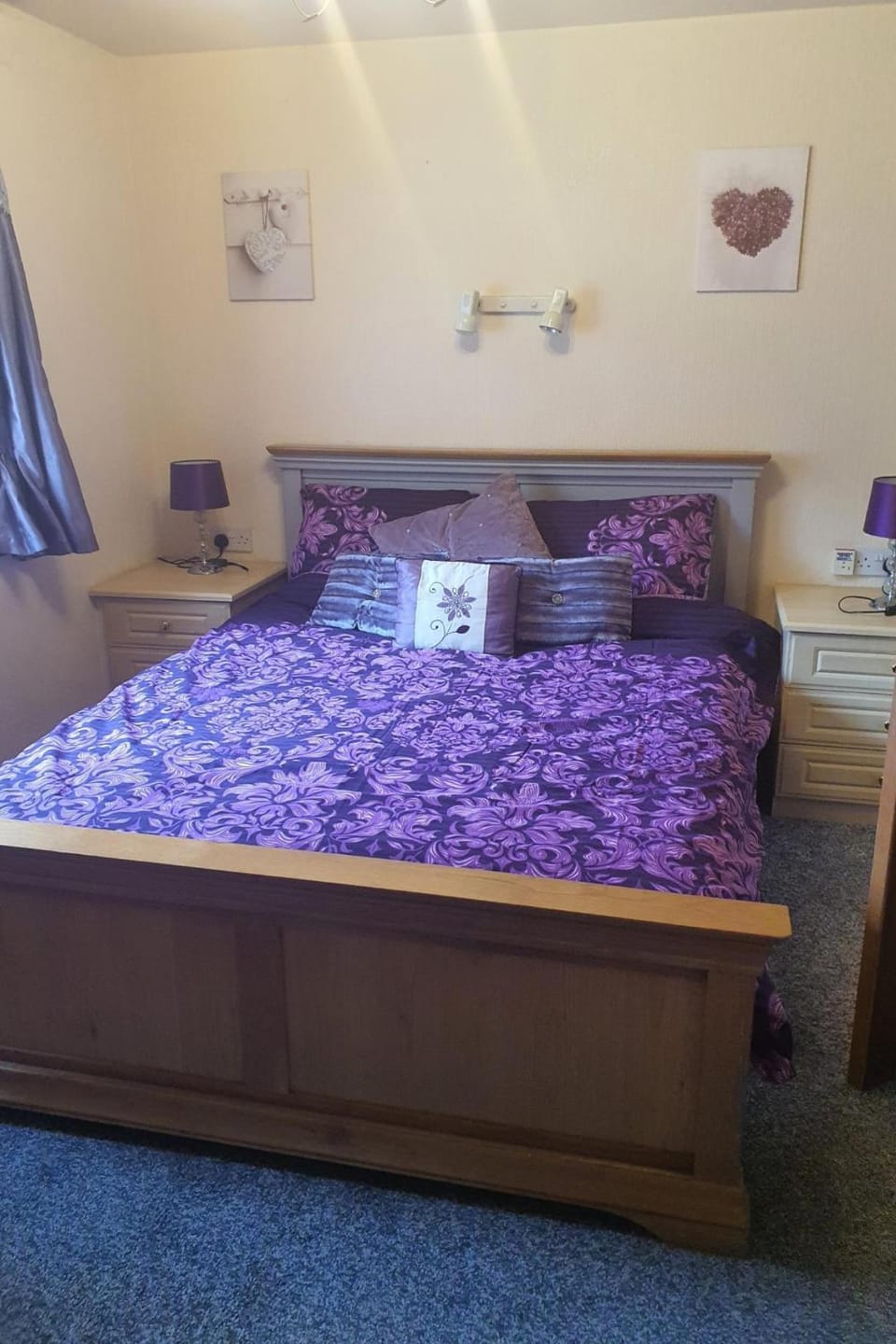 Bed, Photo of the whole room, Decorative detail, Bedroom, furniture