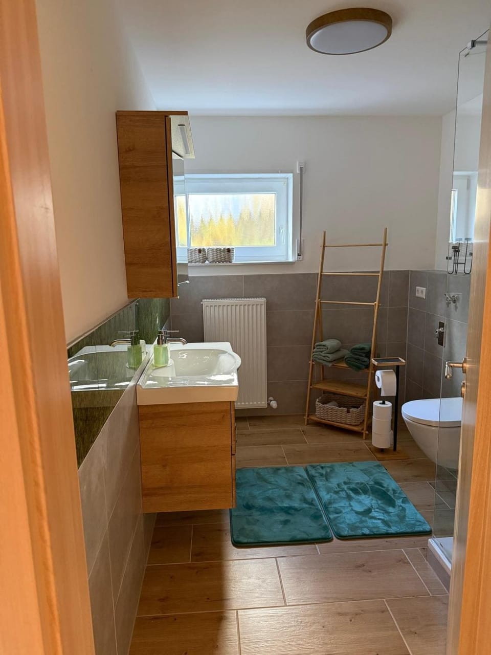 Shower, Bathroom, towels