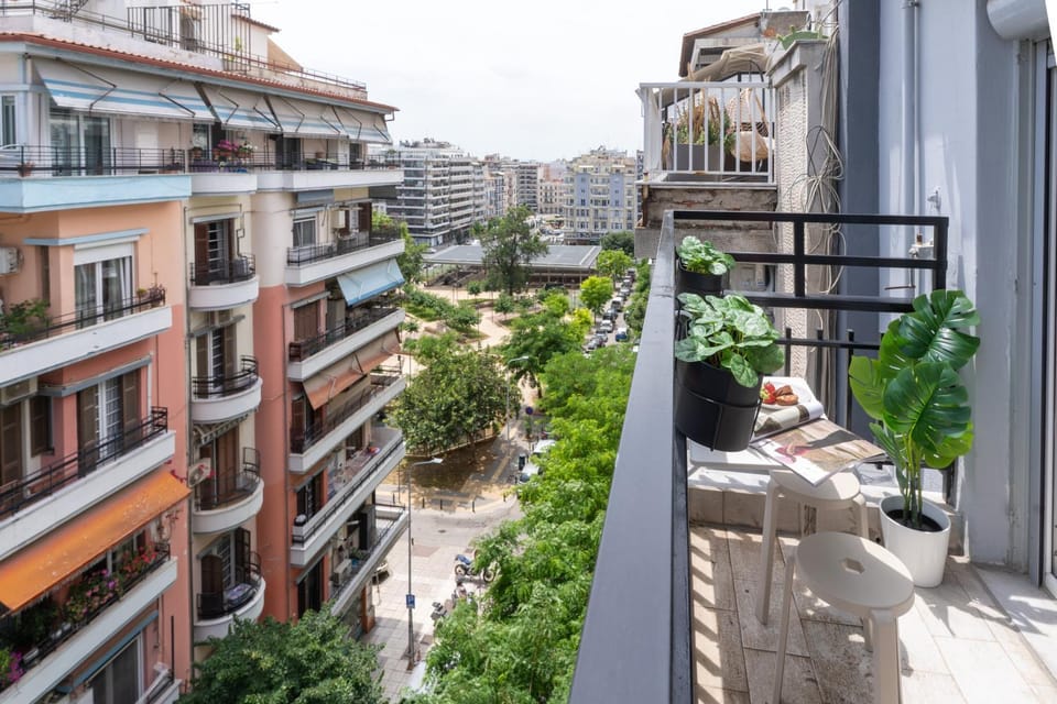 Spacious 3BR Apartment with a balcony Apartment in Thessaloniki