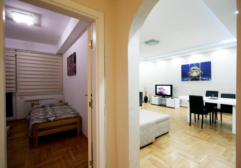 Apartment Dorcol plus paid garage Apartment in Belgrade