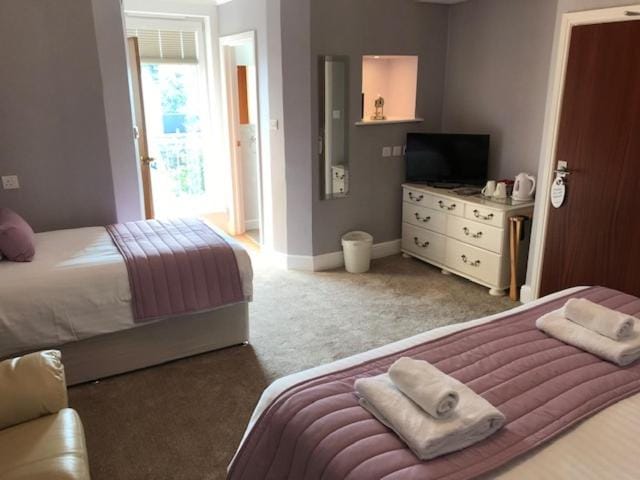 Cotswold House Bed and Breakfast in England