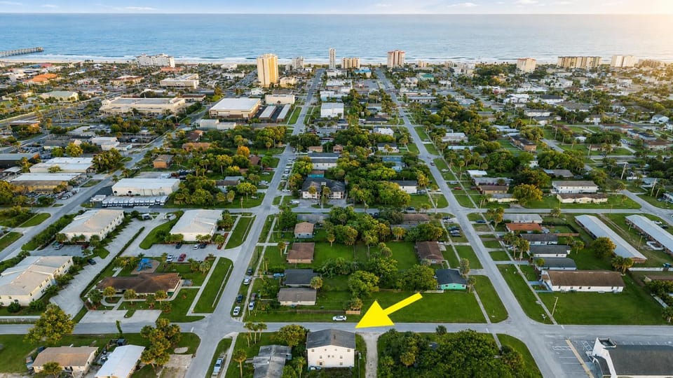 Jax Beach Zen Retreat, Walk to Ocean & Pier House in Jacksonville Beach