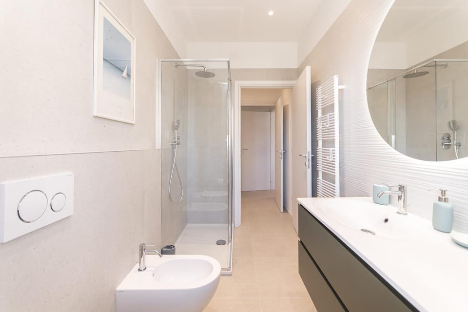 -Vista Mare- Ampio Balcone e parcheggio privato Apartment in Varazze