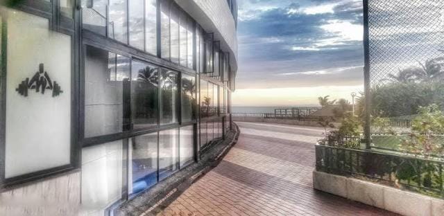 Property building, Balcony/Terrace, Sea view